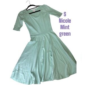 Small Lularoe Nicole NWT